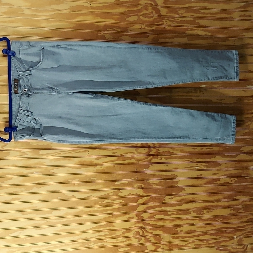 Yuva Jeans - Picture 6 of 7